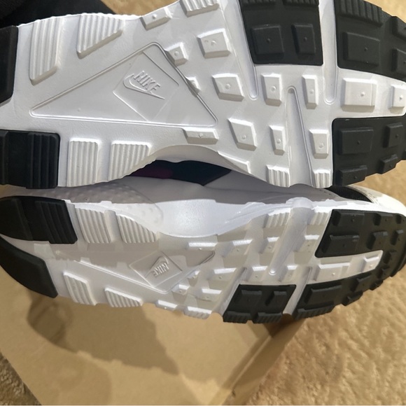 Nike girls 5.5 youth new - Picture 2 of 3